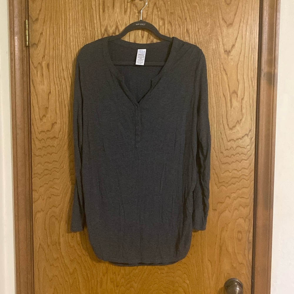 Time & Tru maternity long sleeve gray top XL perfect condition